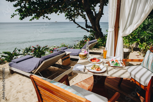 Breakfast by the beach