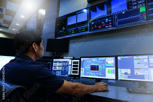 Engineer looking to work in the electrical control room