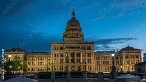 Day to Night Hyperlapse of The Texas State Capitol 
