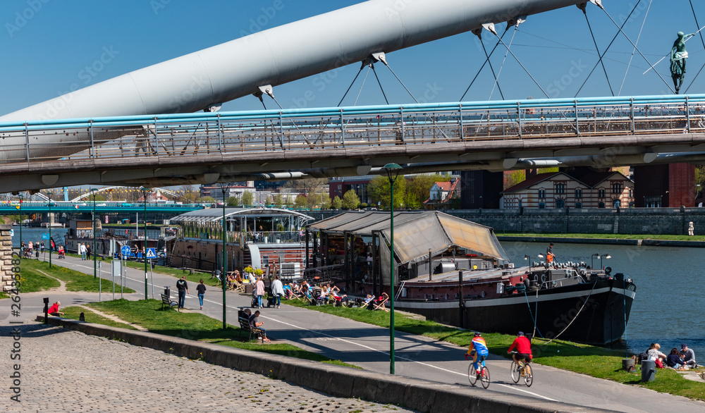 Naklejka premium Vistula Boulevards and Bernatka footbridge in Krakow