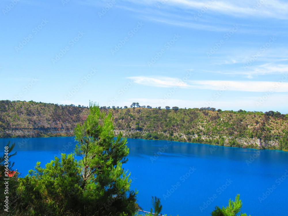 Fototapeta premium Blue Lake in Mount Gambier, Australia
