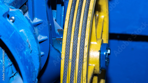 wire rope in the sheave groove for lifting equipment