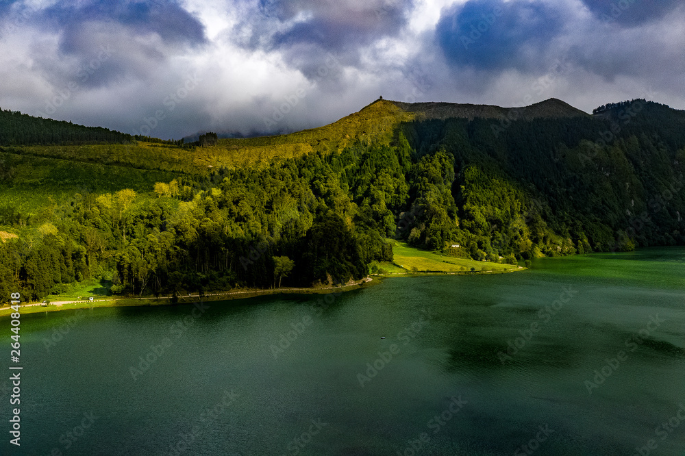 Obraz premium Sete Cidades - Die Azoren von oben - Sete Cidades aus der Luft