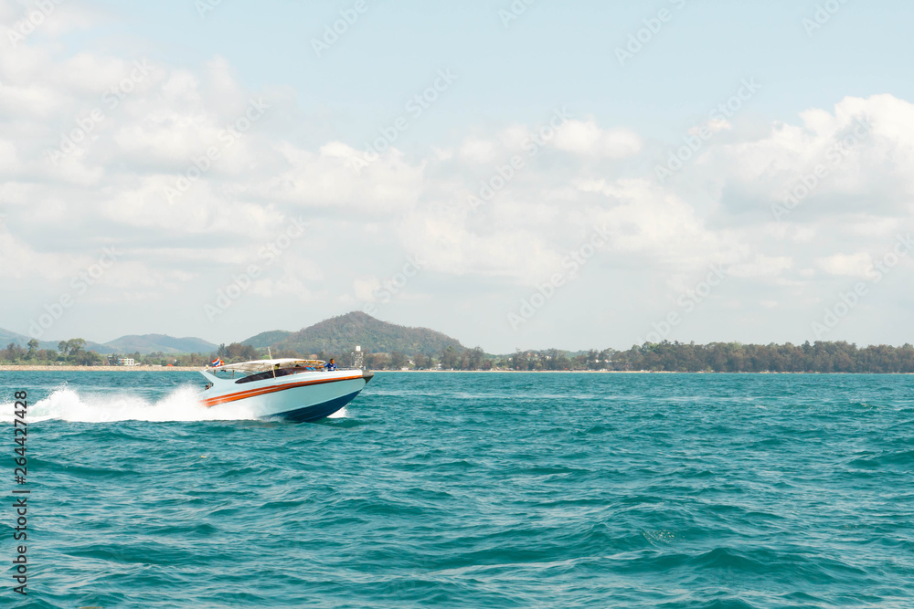 Fototapeta premium Beautiful sea with boat and blue sky, Summer and relax time concept