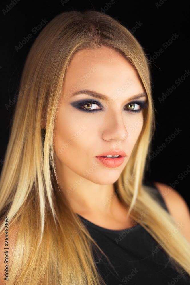 Fototapeta premium Portrait of a beautiful young lady.