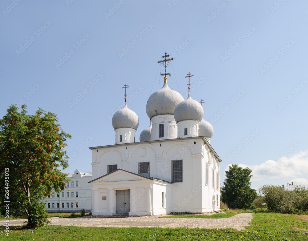 Fototapeta premium Spaso-Preobrazhensky Cathedral in Belozersk, Russia