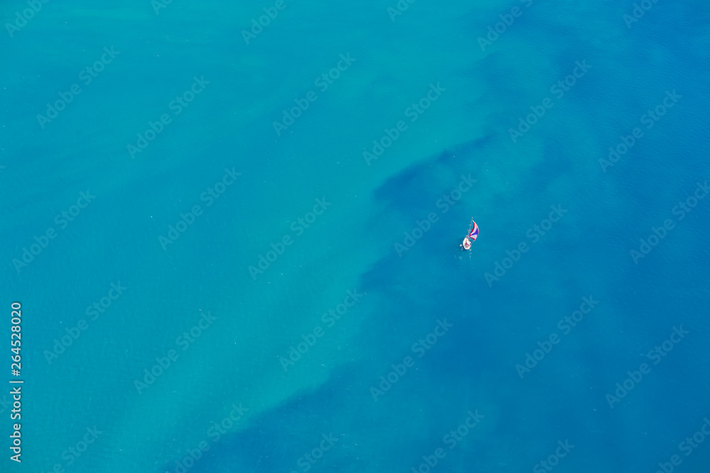Luftaufnahme beim Helikopter-Rundflug über Whitsunday Island