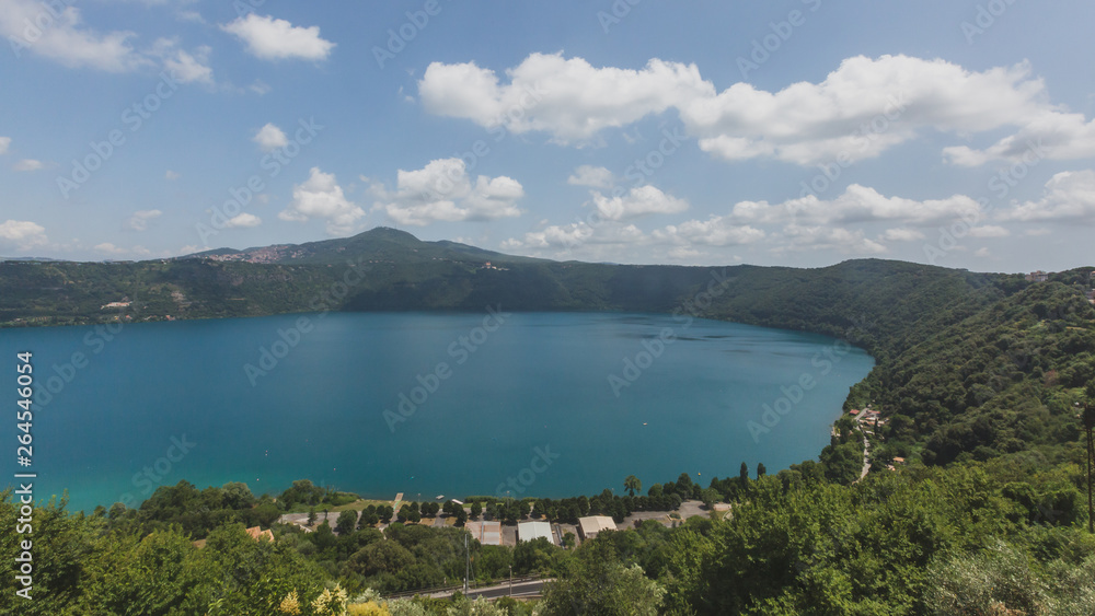 Obraz premium View of Lake Albano from the town of Castel Gandolfo, Italy