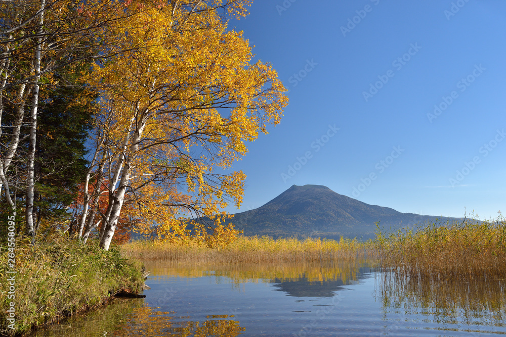 秋の阿寒湖
