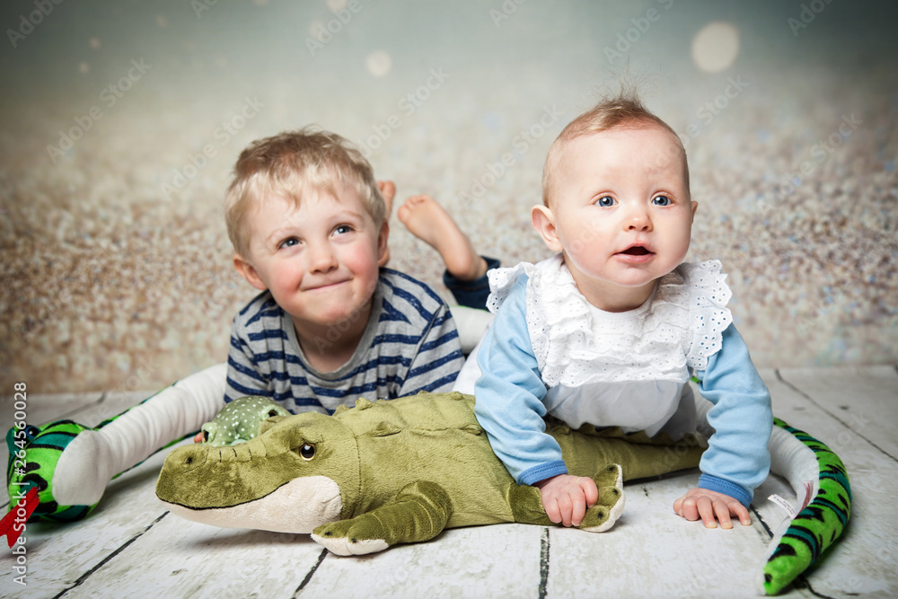 Fototapeta premium süße Kinder