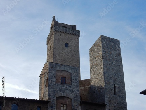 San Gimignano - Particolare delle Torri degli Ardinghelli photo