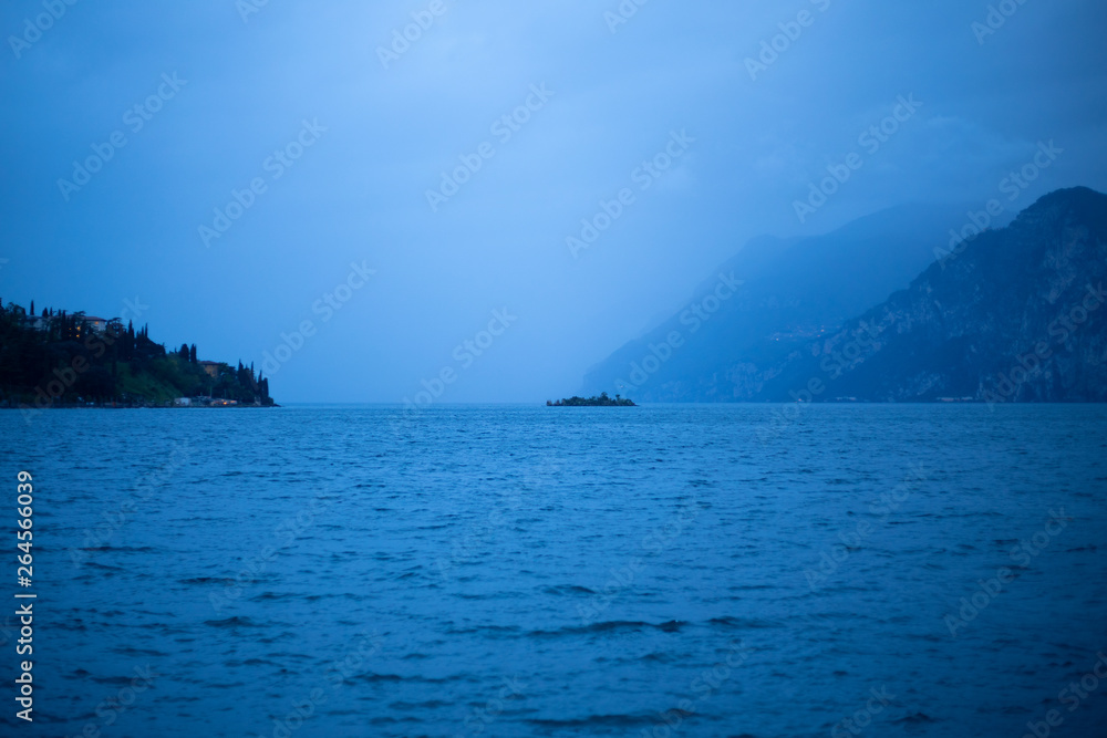 Insel im Gardasee Insel im Gardasee