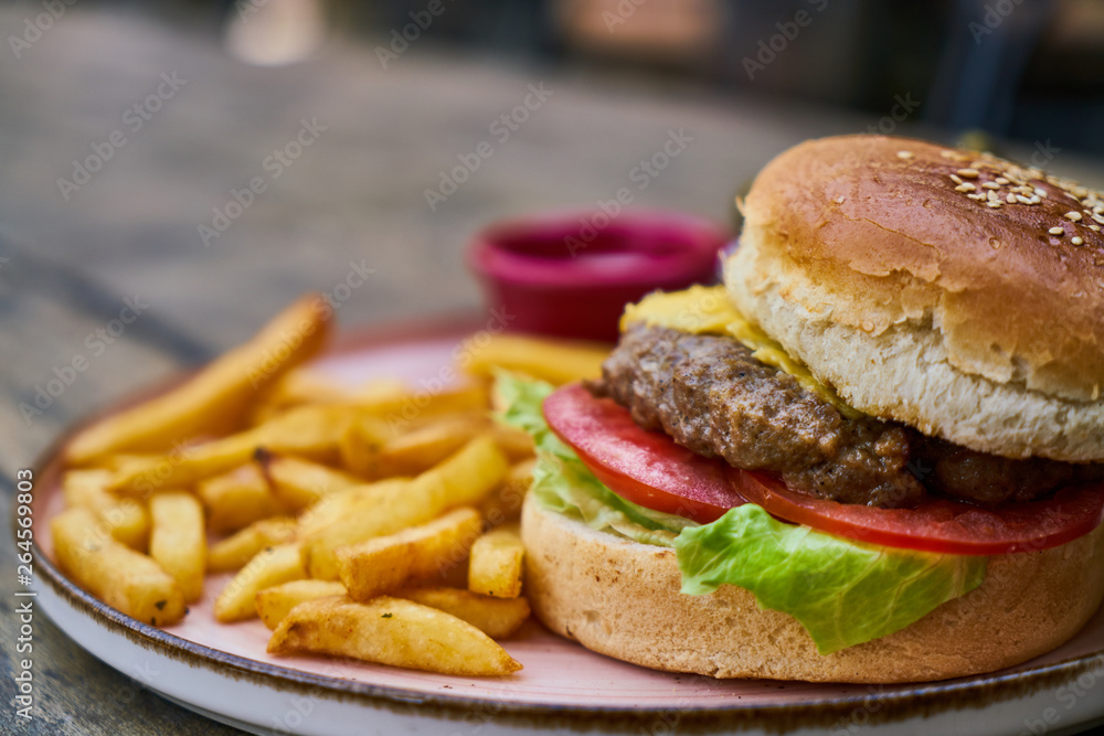 Cheeseburger with french fries Cheeseburger with french fries