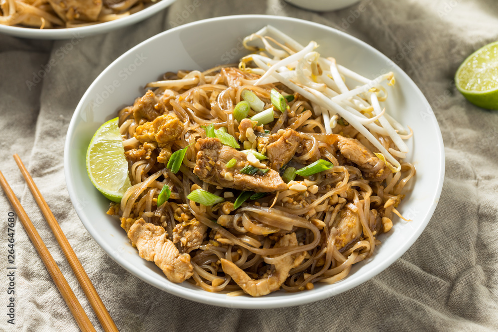 Homemade Chicken Pad Thai Homemade Chicken Pad Thai