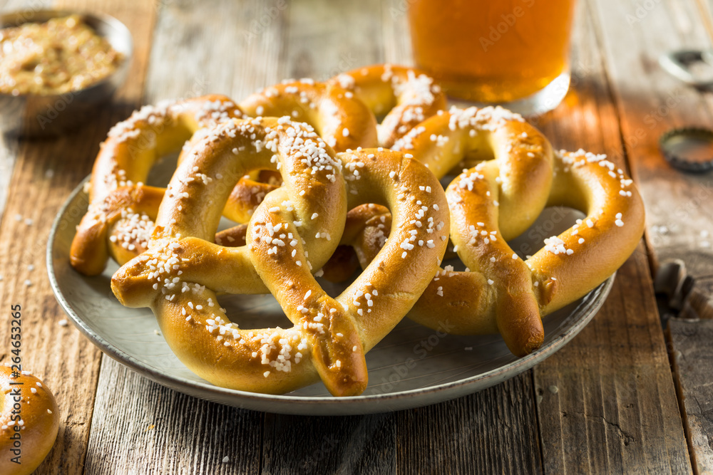 Homemade Bavarian Soft Pretzels Homemade Bavarian Soft Pretzels