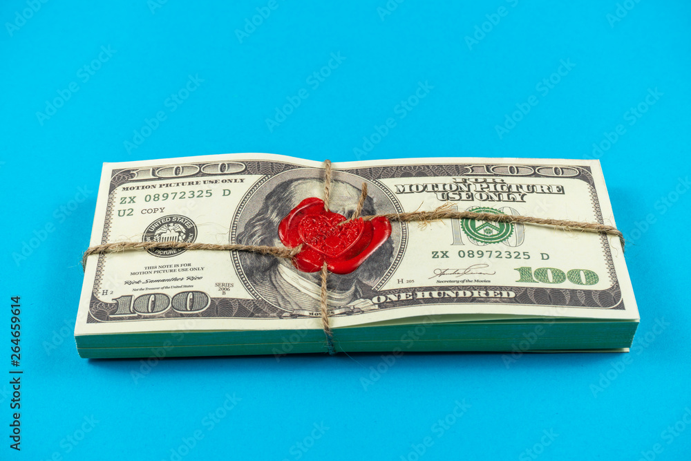 Prop Money Dollars.Full Print Old Style.100 Dollar Bills. Sealed brick with  sealing wax and rope Stock-foto | Adobe Stock