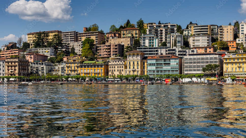 Lugano vista dal lago