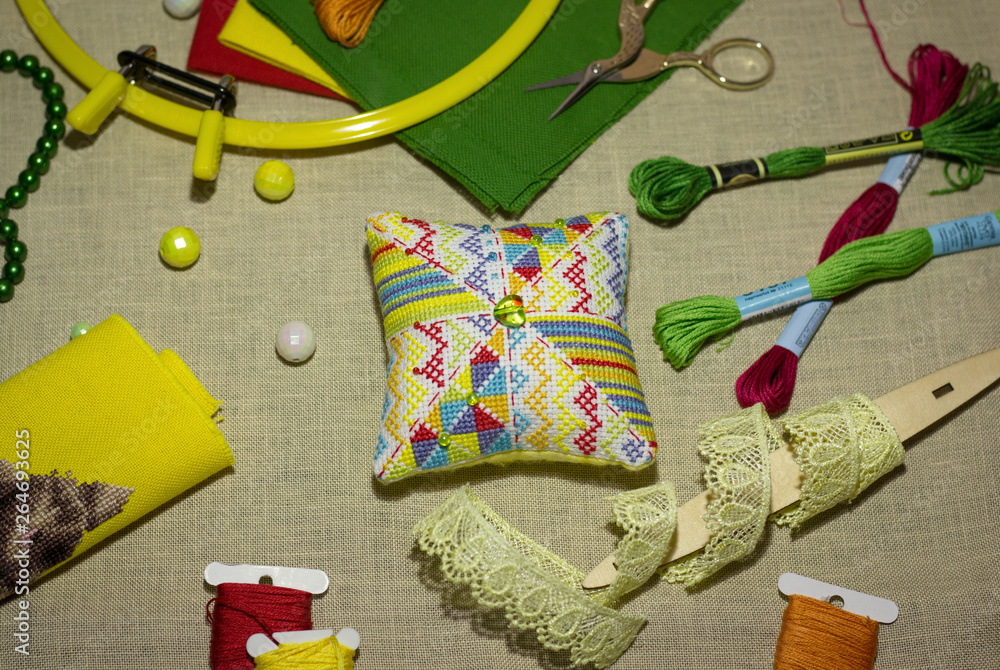 Obraz premium needle needle handmade embroidery yellow