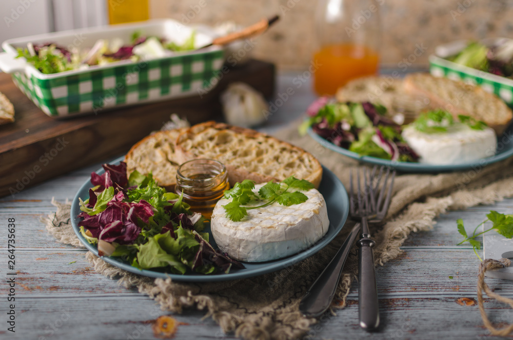 Grilled camembert cheese with honey Grilled camembert cheese with honey