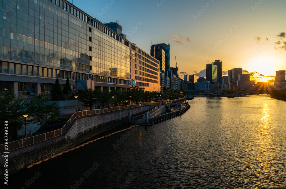 八軒家浜夕景