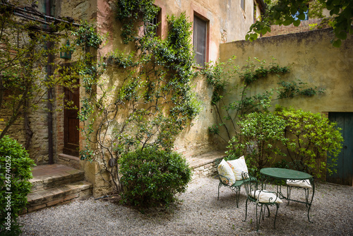 Beautiful old streets in an abaBeautiful old streets in an abandoned romantic town in southern Tuscany. Lucignano d’Asso, Sienandoned romantic town in southern Tuscany.