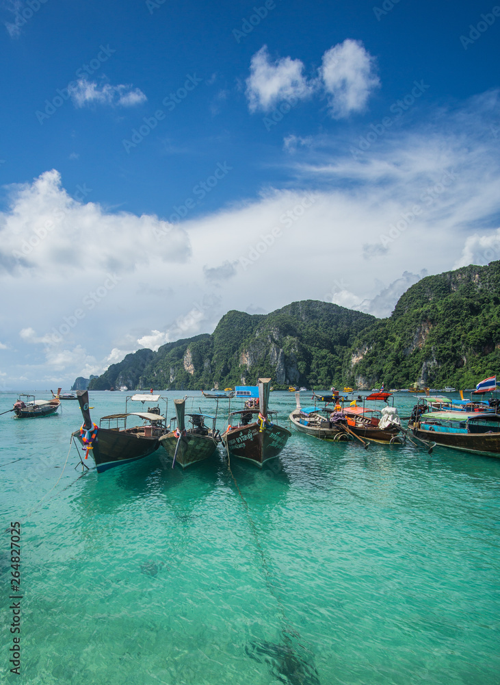 Touring around the iconic Phi Phi Islands and the Bamboo island national park. In those places you can find the most beautiful beaches in Thailand with Crystal clear water and white sand. 