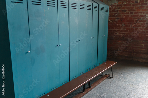 Canvastavla Large green lockers in the sports locker room