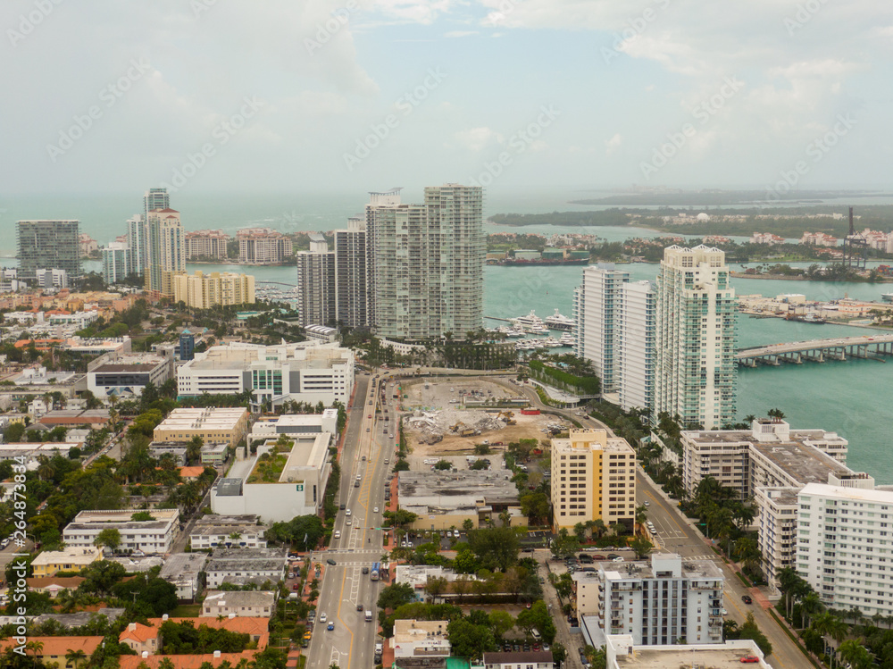 Obraz premium Powietrzna scena rozwijająca się Miami Beach