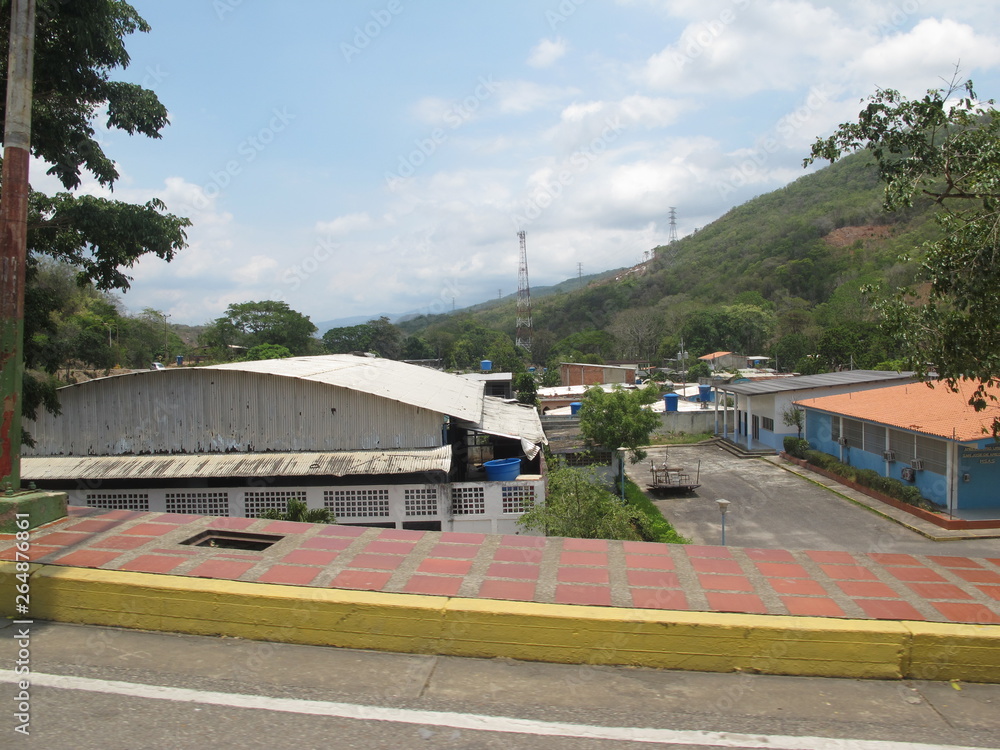 vista calle abajo de san jose de aerocuar estado sucre venezuela