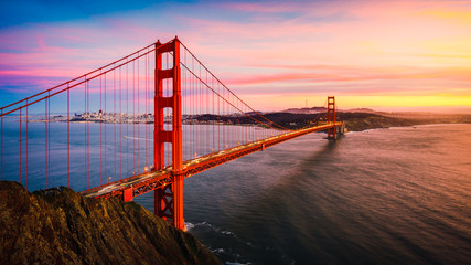 Canvas schilderij Golden Gate Bridge Golden Gate Bridge bij zonsondergang  © heyengel
