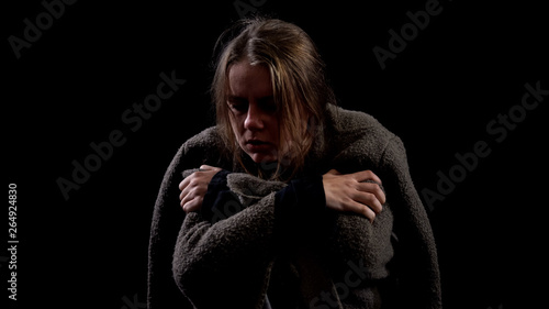 Fotografia Depressed female suffering withdrawal symptoms, alcohol or drug addiction