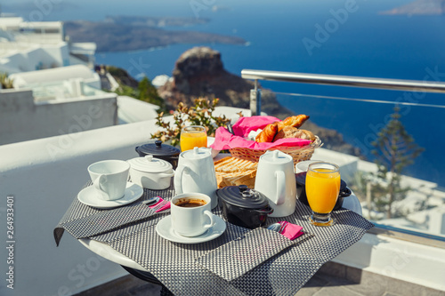 Breakfast for two by the sea
