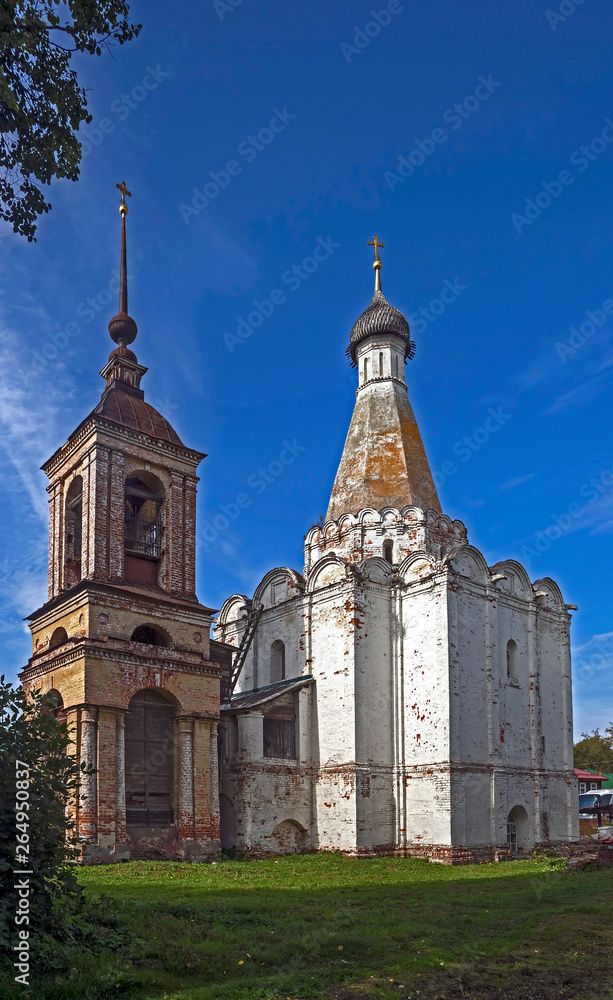 Fototapeta premium Peter the Metropolitan church. City of Pereslavl Zalessky, Russia. Year of construction 1584