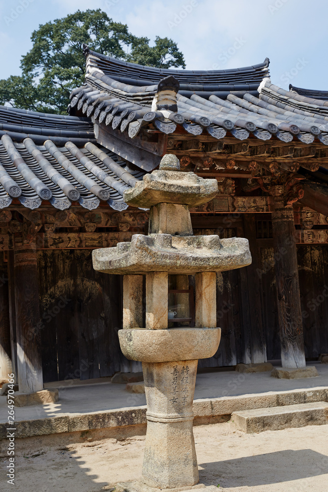 Fototapeta premium Tongdosa Temple is a famous temple in Yangsan-si, Korea.