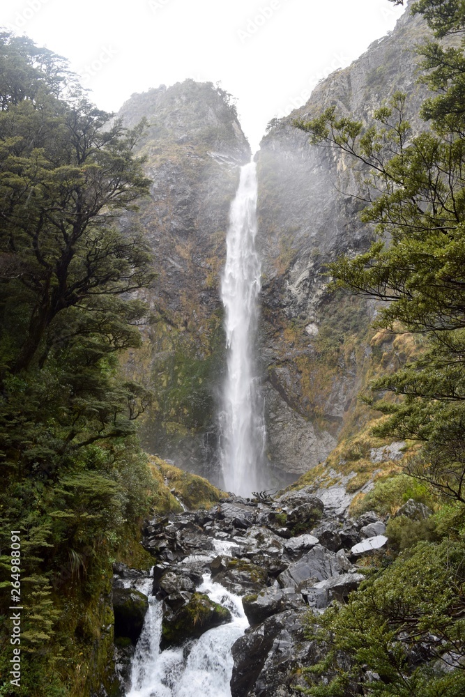 Obraz premium Mountain Waterfall