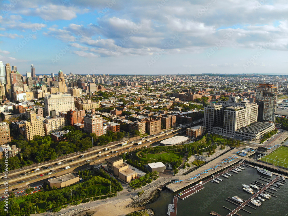 Obraz premium Aerial view of downtown Brooklyn. New York City. Brooklyn is the most populous of New York's five boroughs. Traditional building in Brooklyn Heights