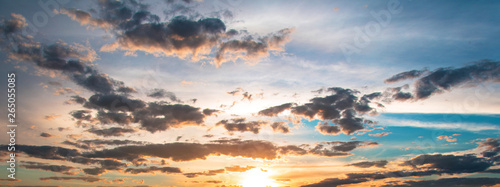 Por do sol e céu com nuvens © JCLobo