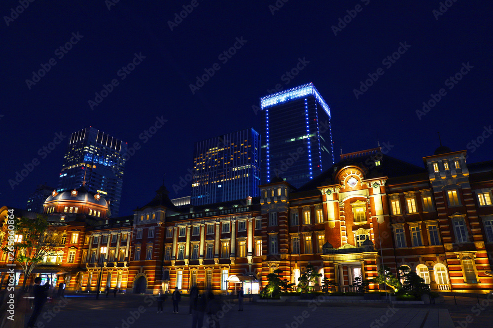 【東京の夜景】夜の東京駅