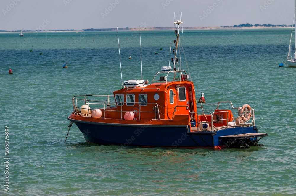 Obraz premium Bateau en rade.