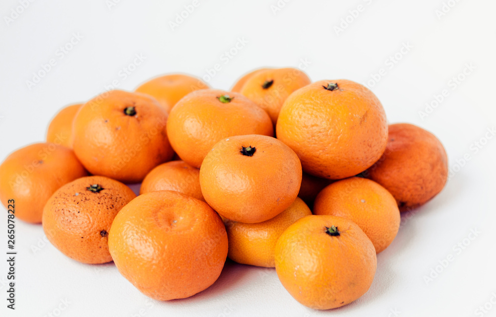 Fresh mandarin oranges (Citrus reticulata), vegetarian concept. Fresh mandarin oranges (Citrus reticulata), vegetarian concept.