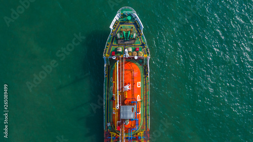 Aerial view oil and gas chemical tanker in open sea, Refinery Industry cargo ship. © Kalyakan