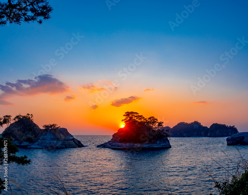 【静岡県伊豆半島ジオパーク】西伊豆堂ヶ島の夕景【冬】