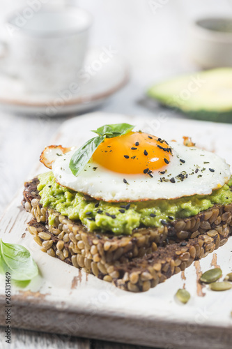 Sandwich with avocado and egg