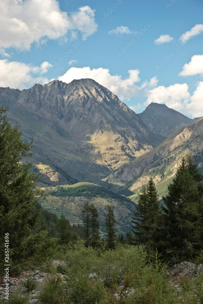 Paesaggio alpino della valle d'Aosta