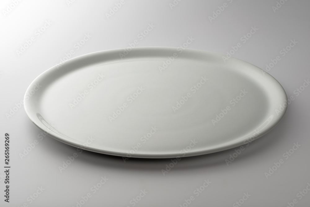 Round flat plate for pizza Round flat plate for pizza