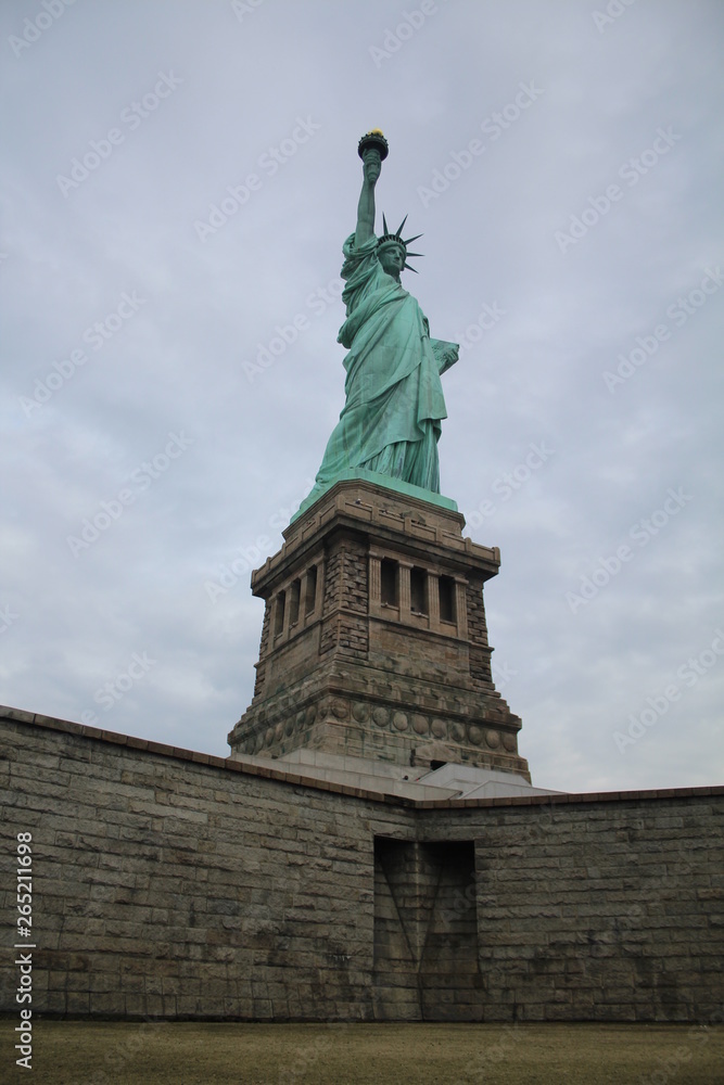 statue of librity