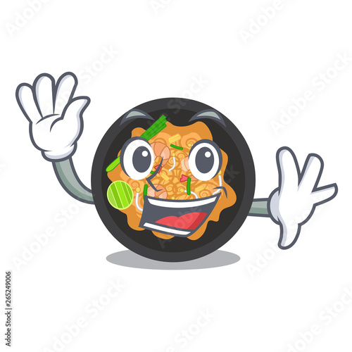 Waving pat thai served in character bowl