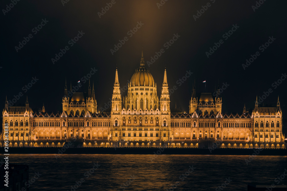 Fototapeta premium Budapest Parliament Building