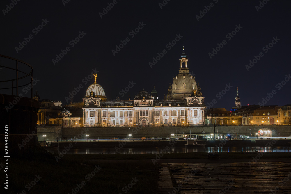 Fototapeta premium Streets and lights, reflection and shine of the night city of Dresden, Germany.