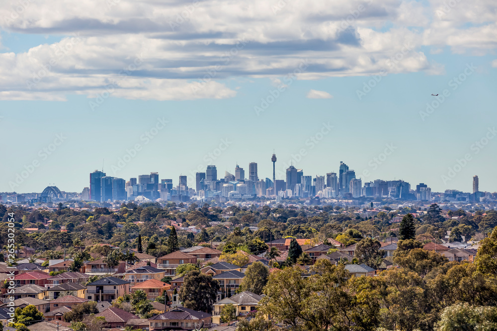 Fototapeta premium Sydney City Skyline i przedmieścia z południowego zachodu